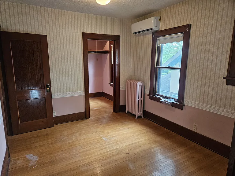 416 Hassan St SE — Photo 18