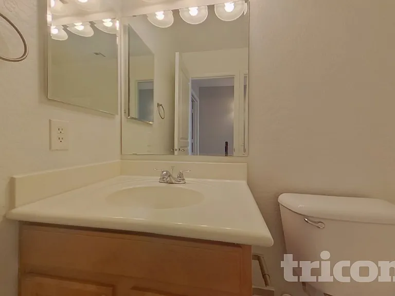 1447 S 231st Ln — Photo 11