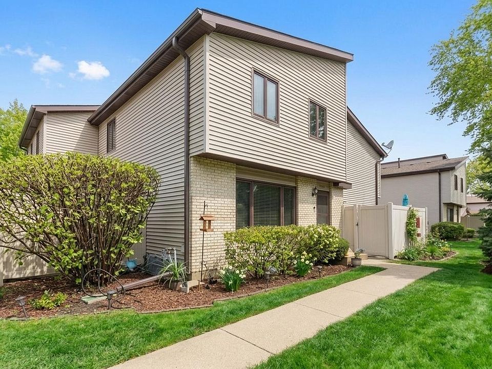 1st image of 270 E Woodlawn Rd #270