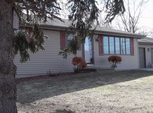 N2284 Town Club Rd, Kaukauna, WI 54130