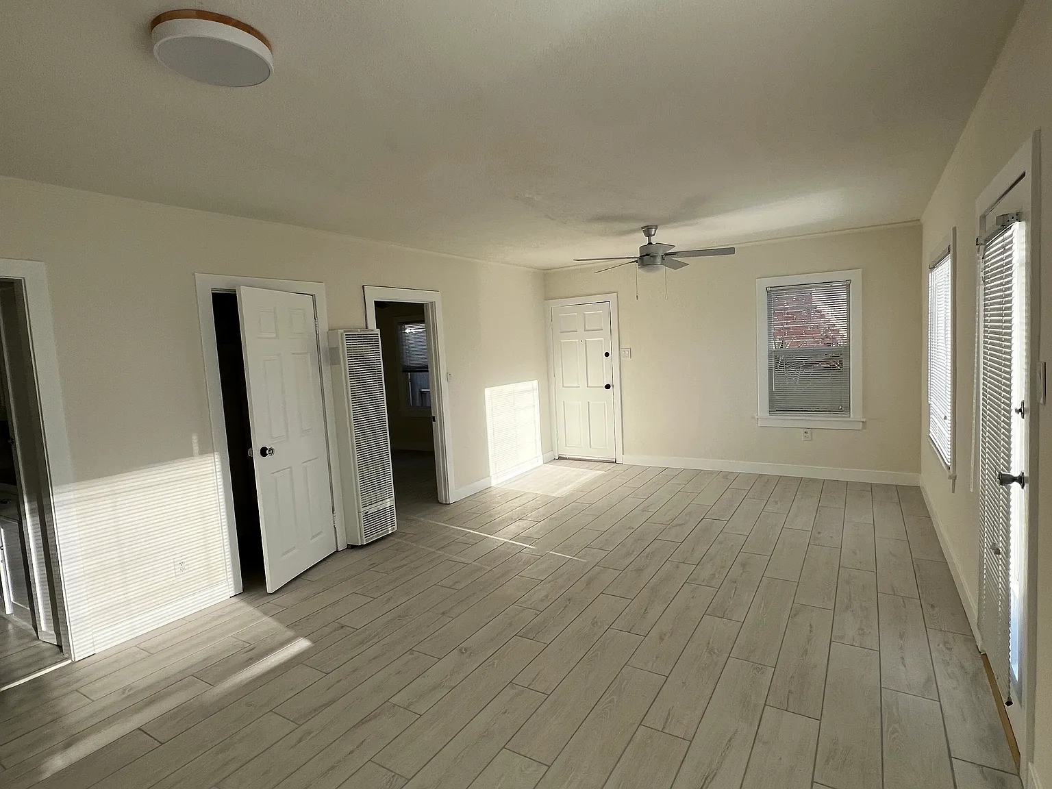3004 Highland Ave — Photo 2
