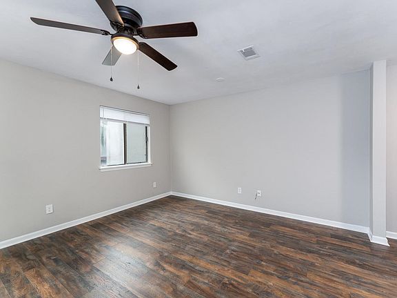 4th image of 1321 Airport Dr APT F-8