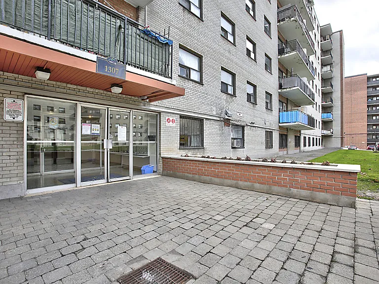 1307 Wilson Ave #1303 — Photo 8