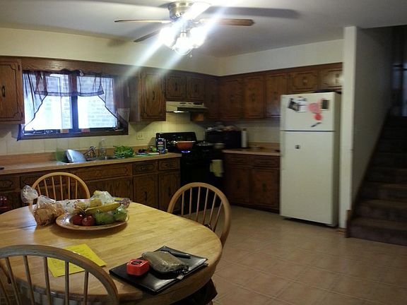 5th image of 7444 N Claremont Ave #2