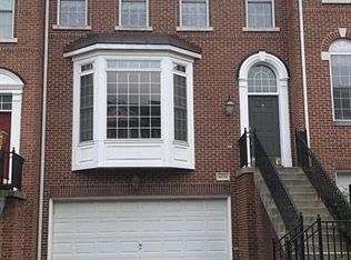 4009 Quiet Creek Dr, Fairfax, VA 22033