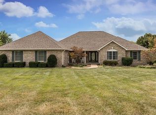 20 Prairie Crossing Dr, O'Fallon, MO 63366