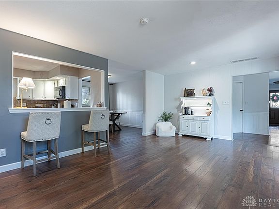 3rd image of 2308 Westlawn Dr