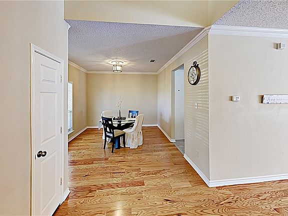 5th image of 1500 Deer Creek Dr