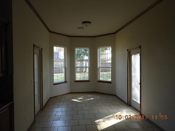 4th image of 3200 S Wofford Ave