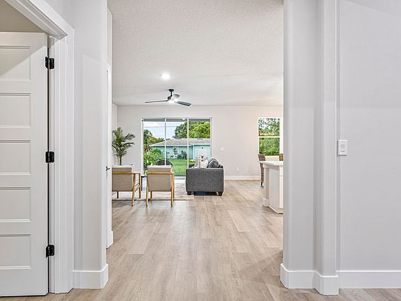 3rd image of 435 Escobar Ave NW