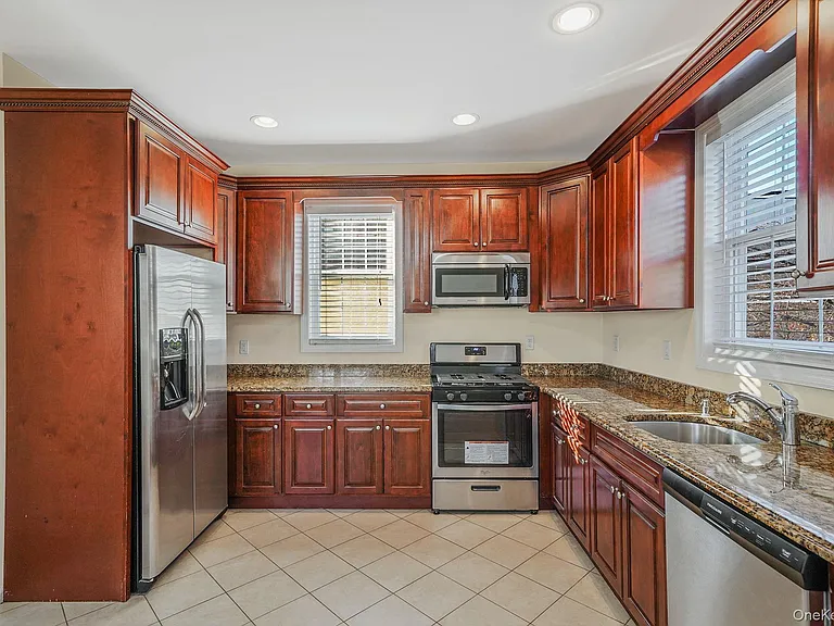 123 Clinton Ave #B — Photo 10