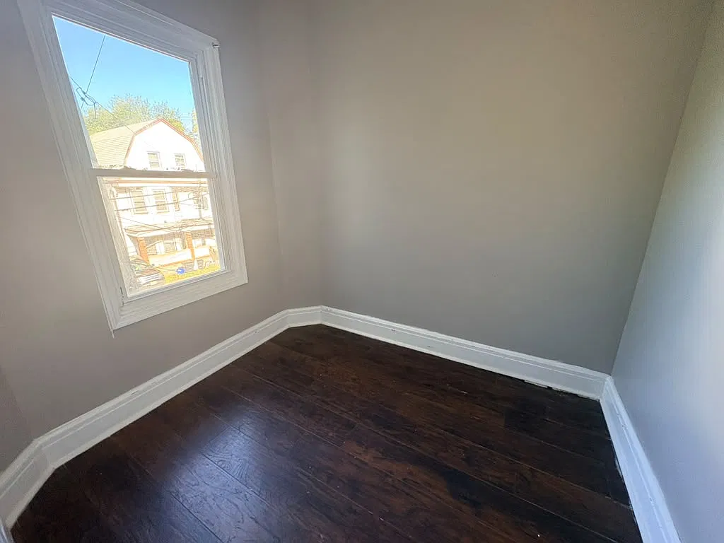 4 bed, $2,200 — Photo 3