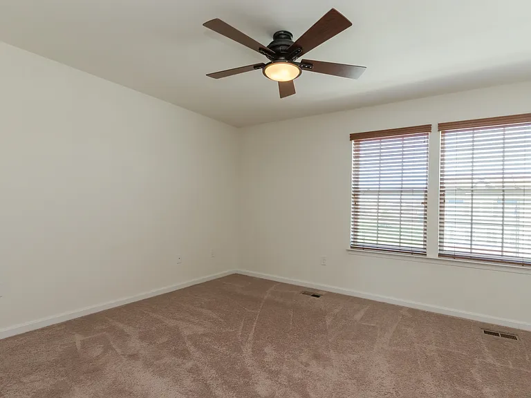 172 Drexel Ct — Photo 30