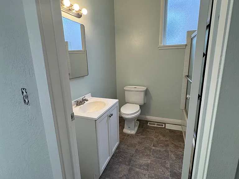569 Kellogg St — Photo 8