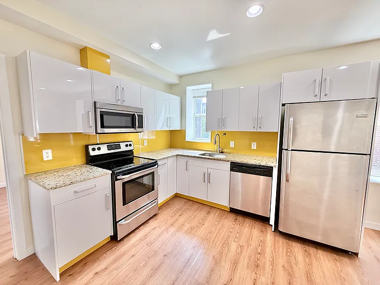 241-55 S 49th St #207 — Photo 2
