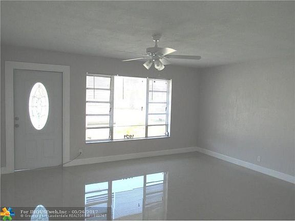 3rd image of 1621 SW 61st Ave