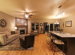 4016 Hemlock Ct, Oshkosh, WI 54904