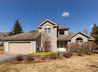 14 Sterling Springs Drive, Hartford, VT 05001