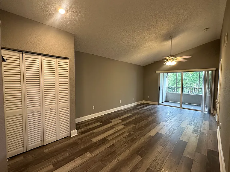 2871 N Oakland Forest Dr #308 — Photo 14