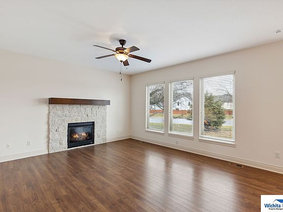 2nd image of 941 W Threewood Ct