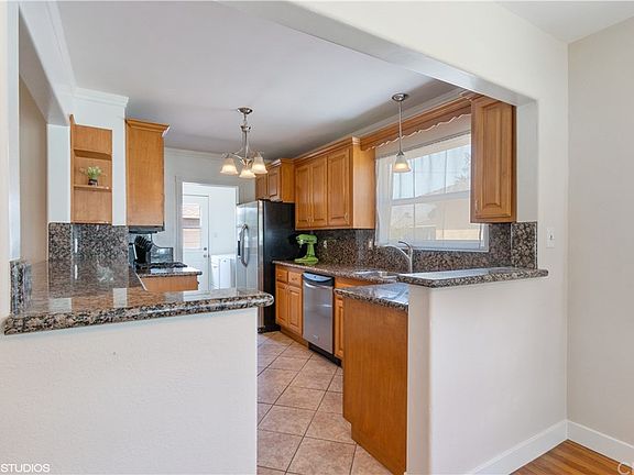 3rd image of 6114 Yearling St