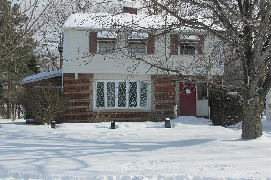 28150 Coolidge Dr photo 1
