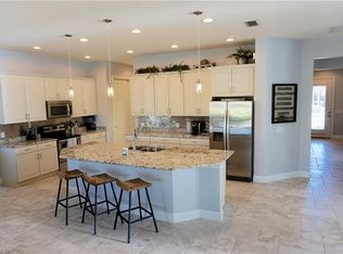 4098 Raffia Dr, Naples, FL 34119