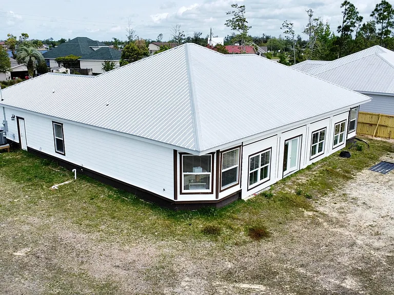 1043 Plantation Dr — Photo 29