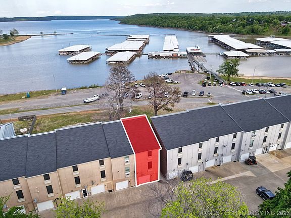 3rd image of 318 Lakeshore Dr #318