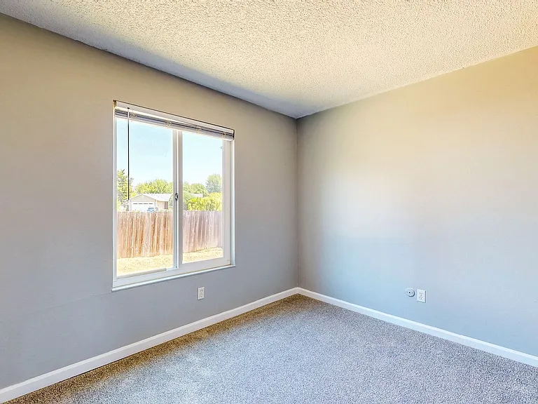 8690 Lords Manor Way — Photo 24