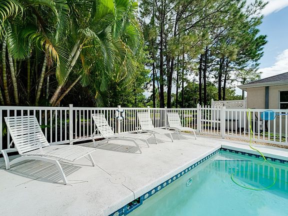 Shared pool available during your stay. This pool is only for the triplex (3 units)