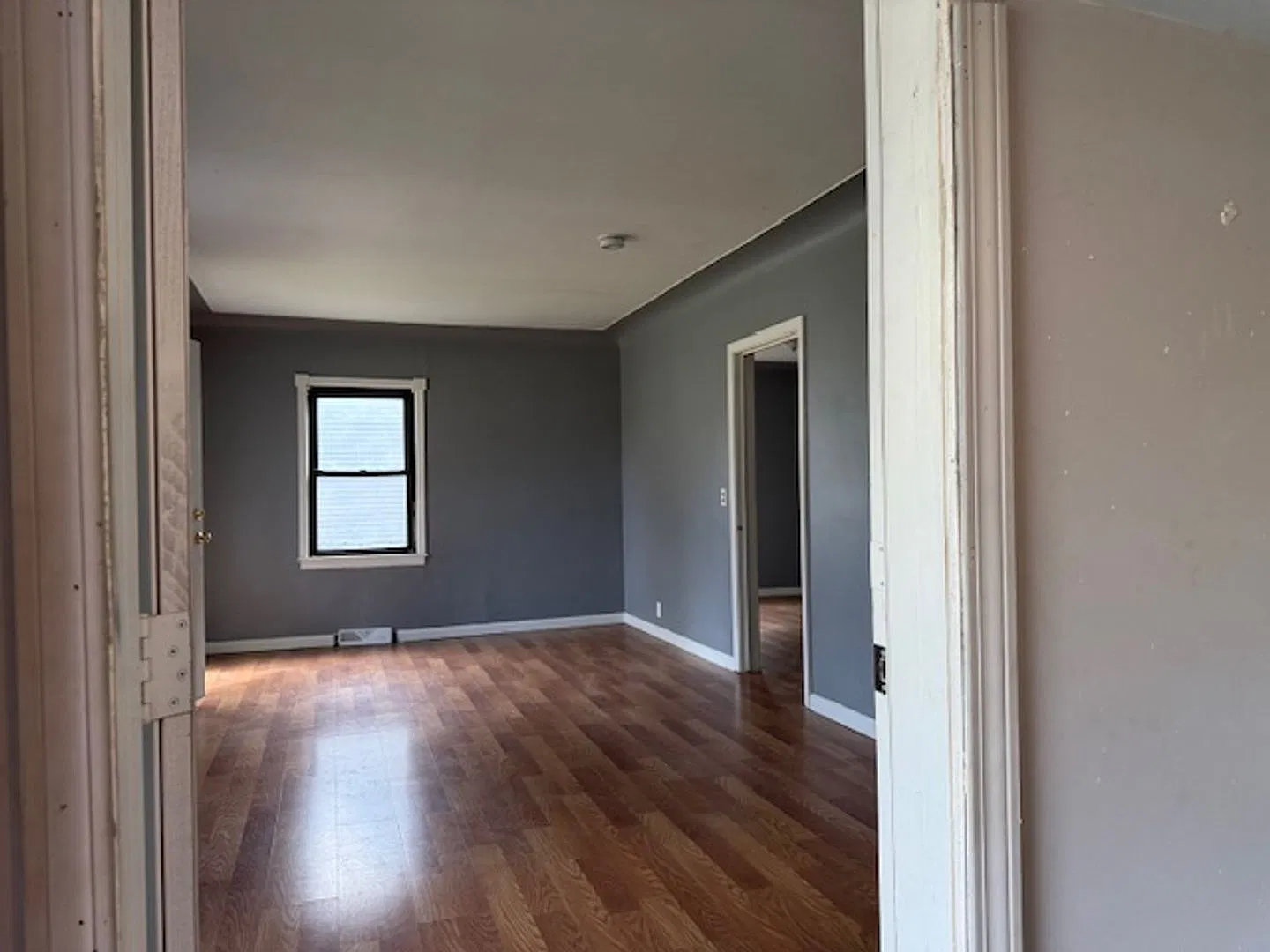 Charming & Move-In Ready 2-Bedroom Ranch in Roseville! — Photo 3