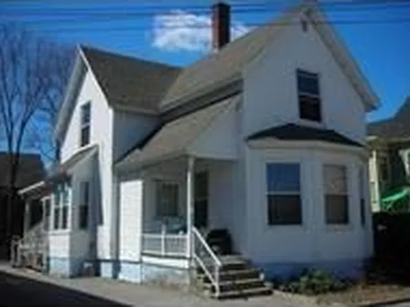 30 Whitney St, Auburn, ME 04210
