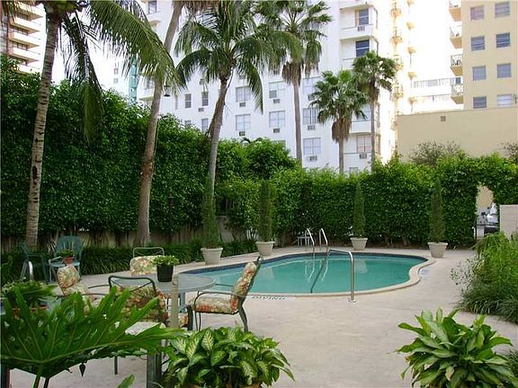 4th image of 3101 Indian Creek Dr APT 200