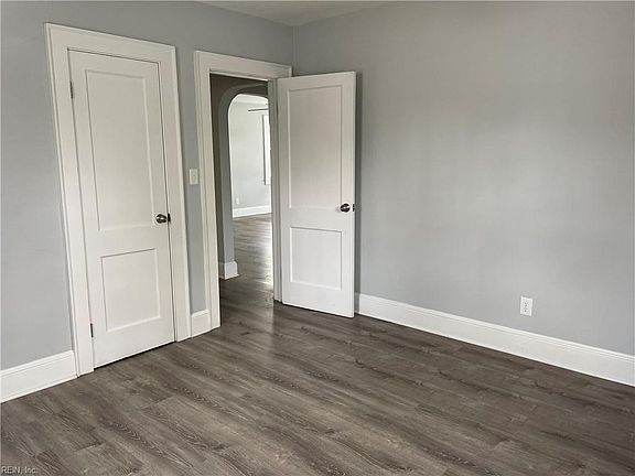 3rd image of 127 Eggleston Ave