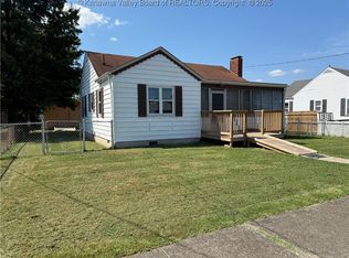 423 20th St, Dunbar, WV 25064