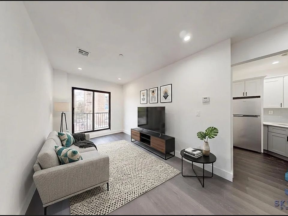 1st image of 421 Rutland Rd #4D