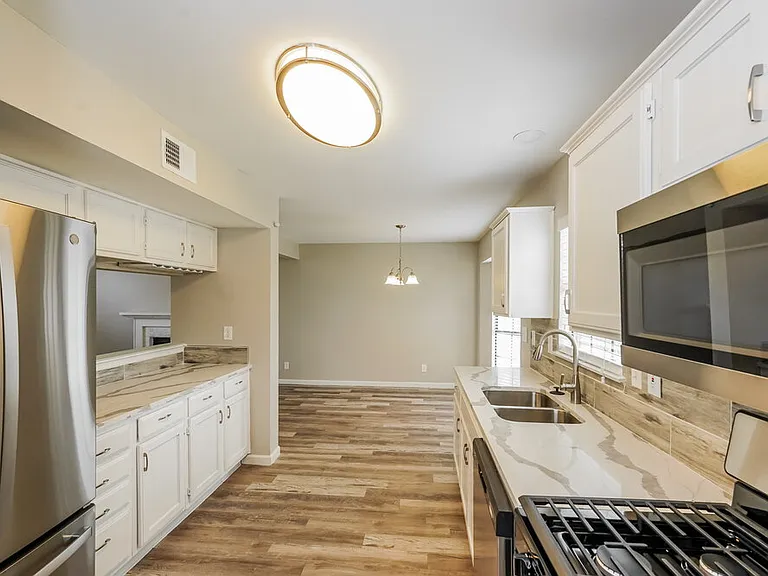 232 Sunset Dr — Photo 9