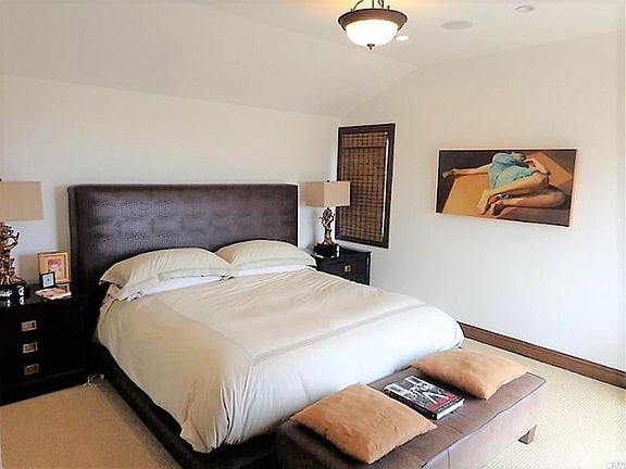 5th image of 402 Dahlia Ave #B