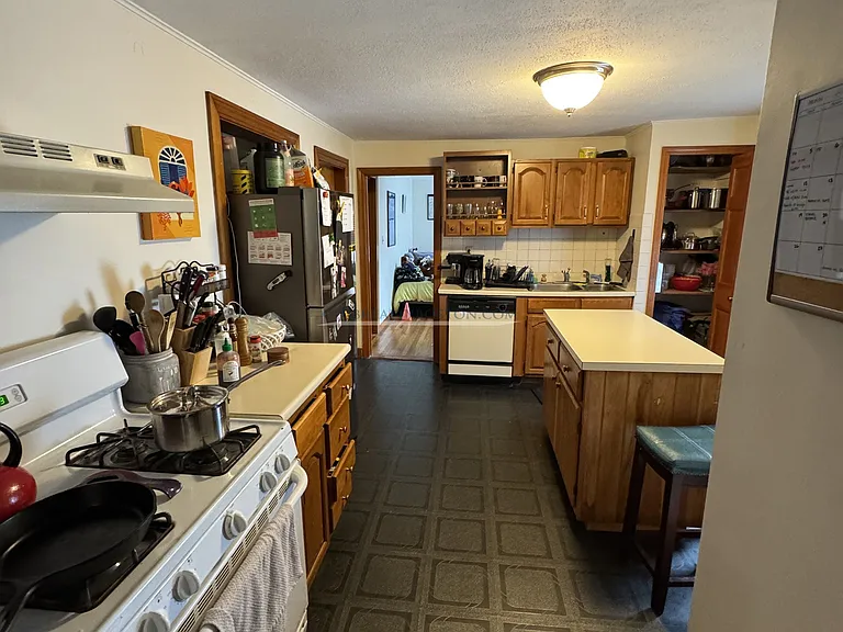 2 Oneil Pl — Photo 4