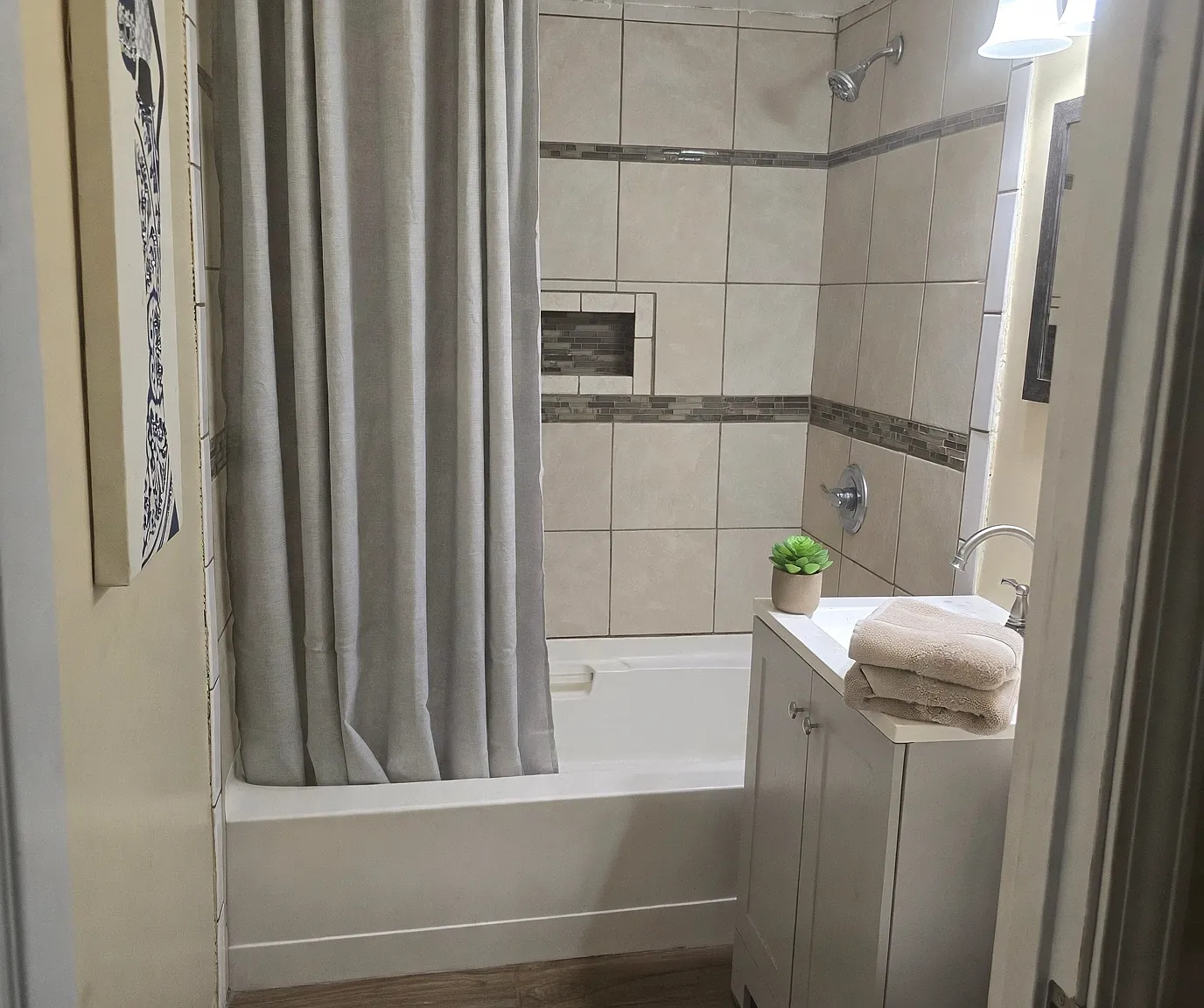 3 bed, 900 sqft, $1,850 — Photo 3