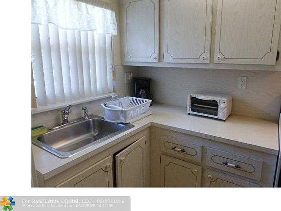 3rd image of 9460 Sunrise Lakes Blvd APT 206