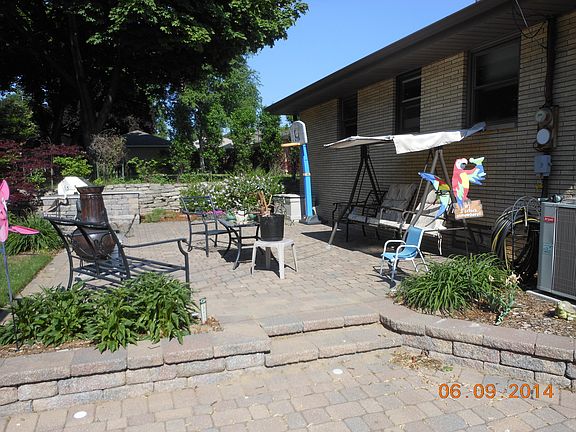 3rd image of 1729 Elm Ave