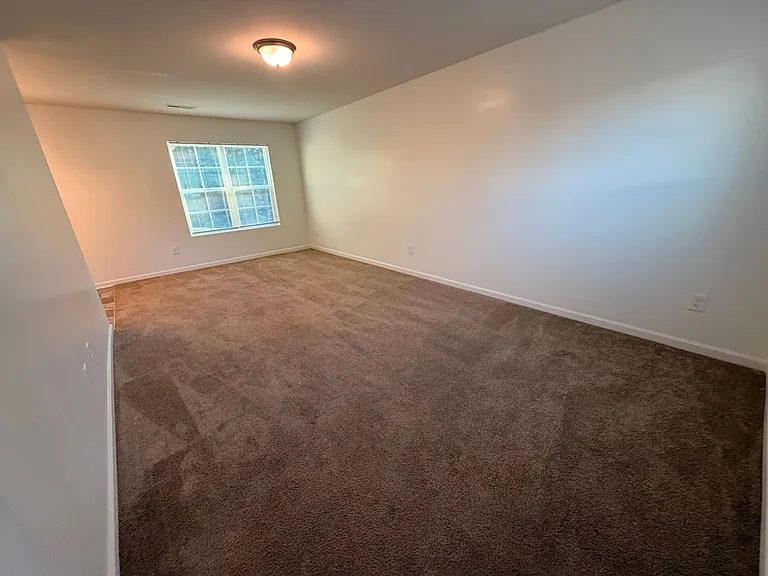 948 Brentwood Park Ln — Photo 8