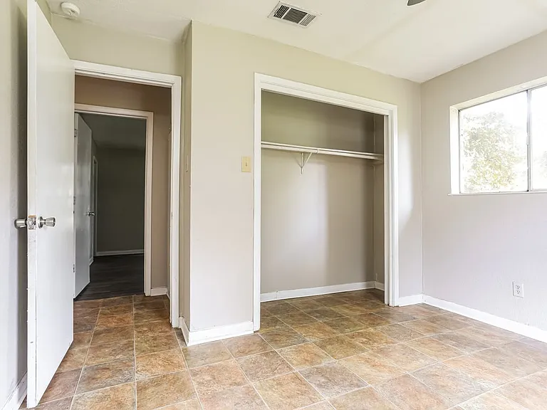 937 Brown Ave — Photo 7