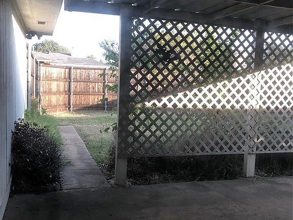 5th image of 1713 Canterbury Ln