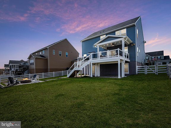 3rd image of 215 Northumberland Dr