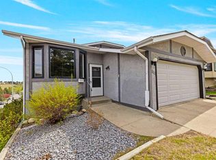 111 Edgebyne Cres NW, Calgary, AB T3A 4B4