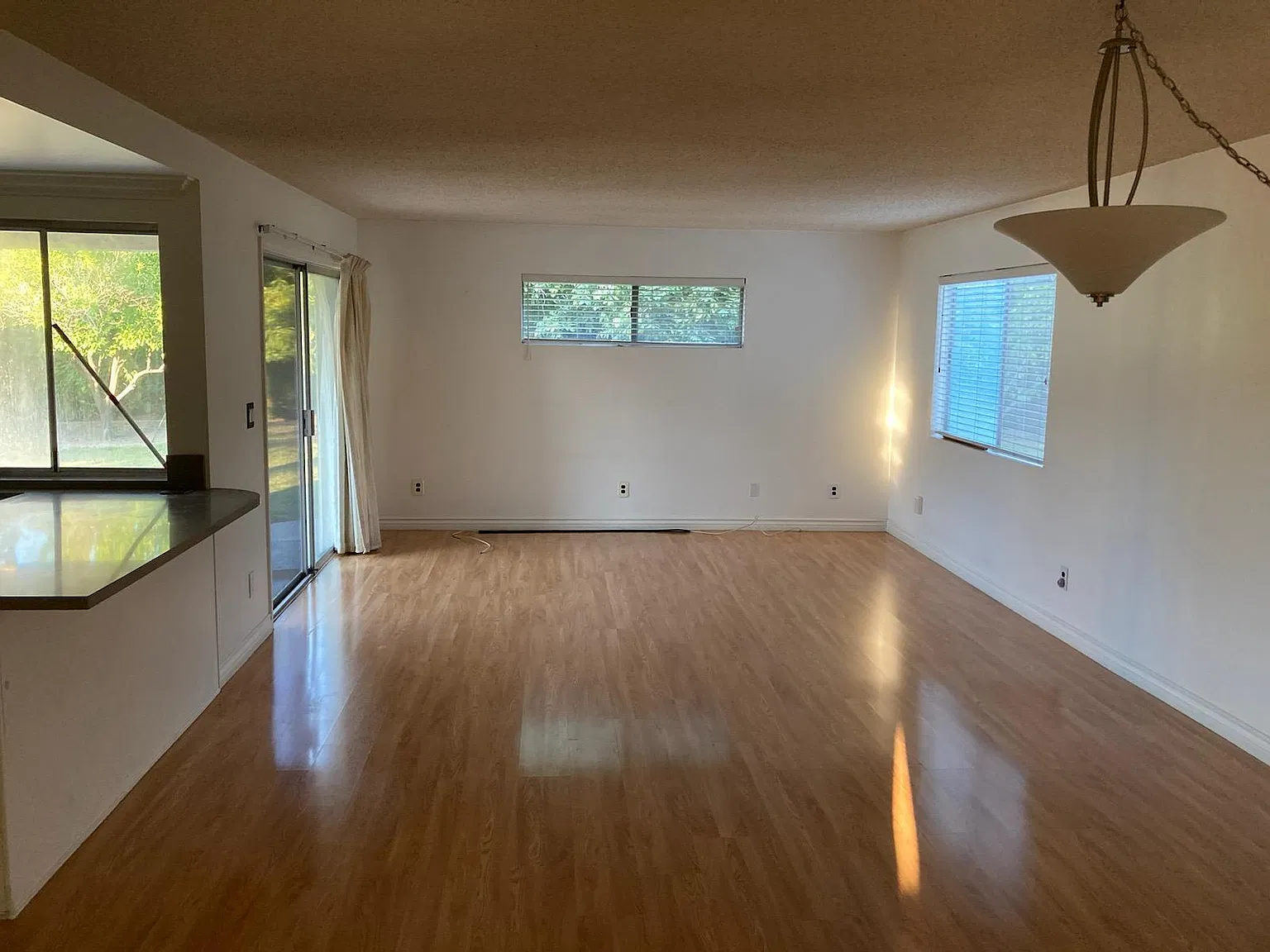 640 S Kenmore St — Photo 4