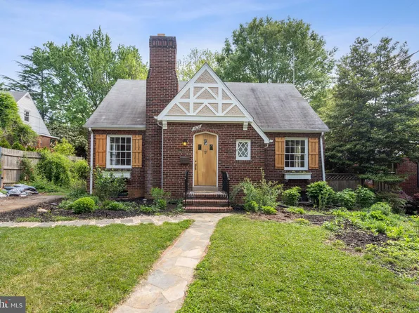 1631 N Abingdon St, Arlington, VA 22207